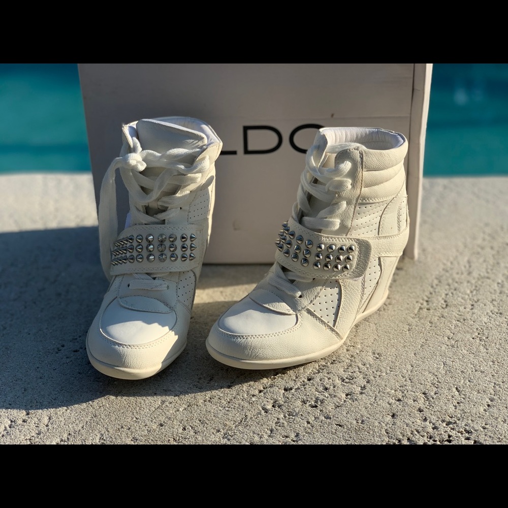 Aldo sneaker with heel